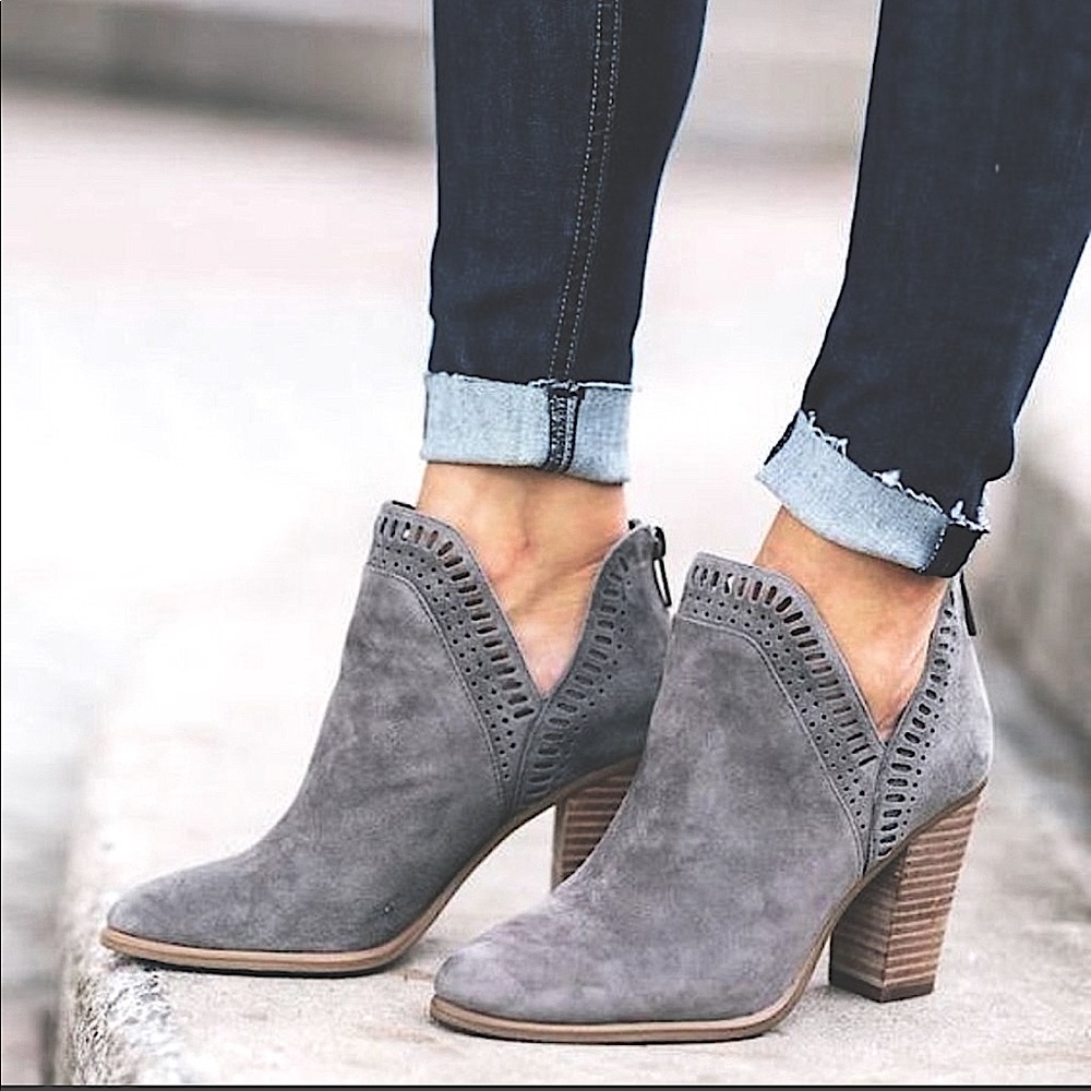VINCE CAMUTO gray bootie, great used condition, size 7.5